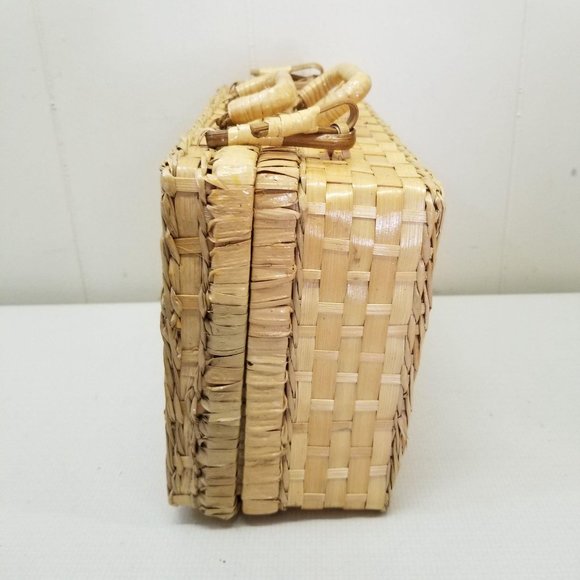 Wicker Rattan Basket Carry Case Chest Handles - Picture 2 of 7